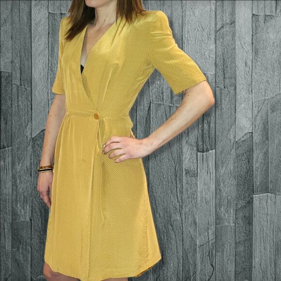 EUC Vintage 100% silk Giorgio Armani Black Label Gold polka dot dress EU Sz 40.
